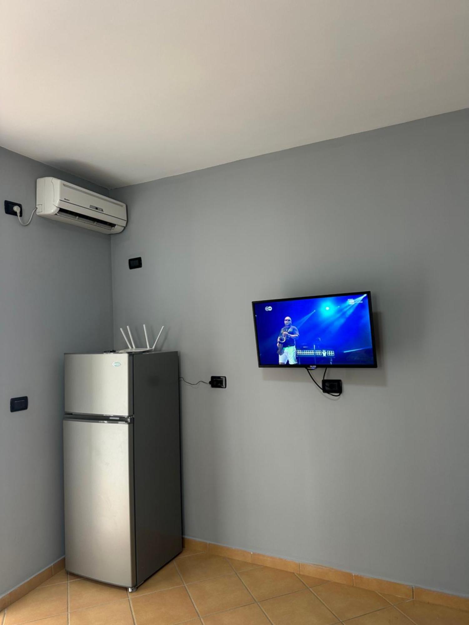 Olivias Apartments City Center Sarandë Exterior foto