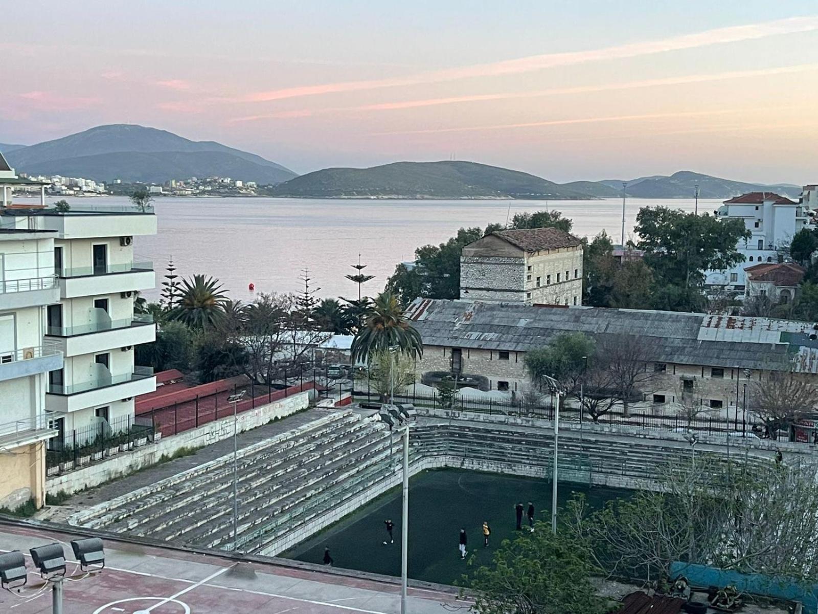 Olivias Apartments City Center Sarandë Exterior foto