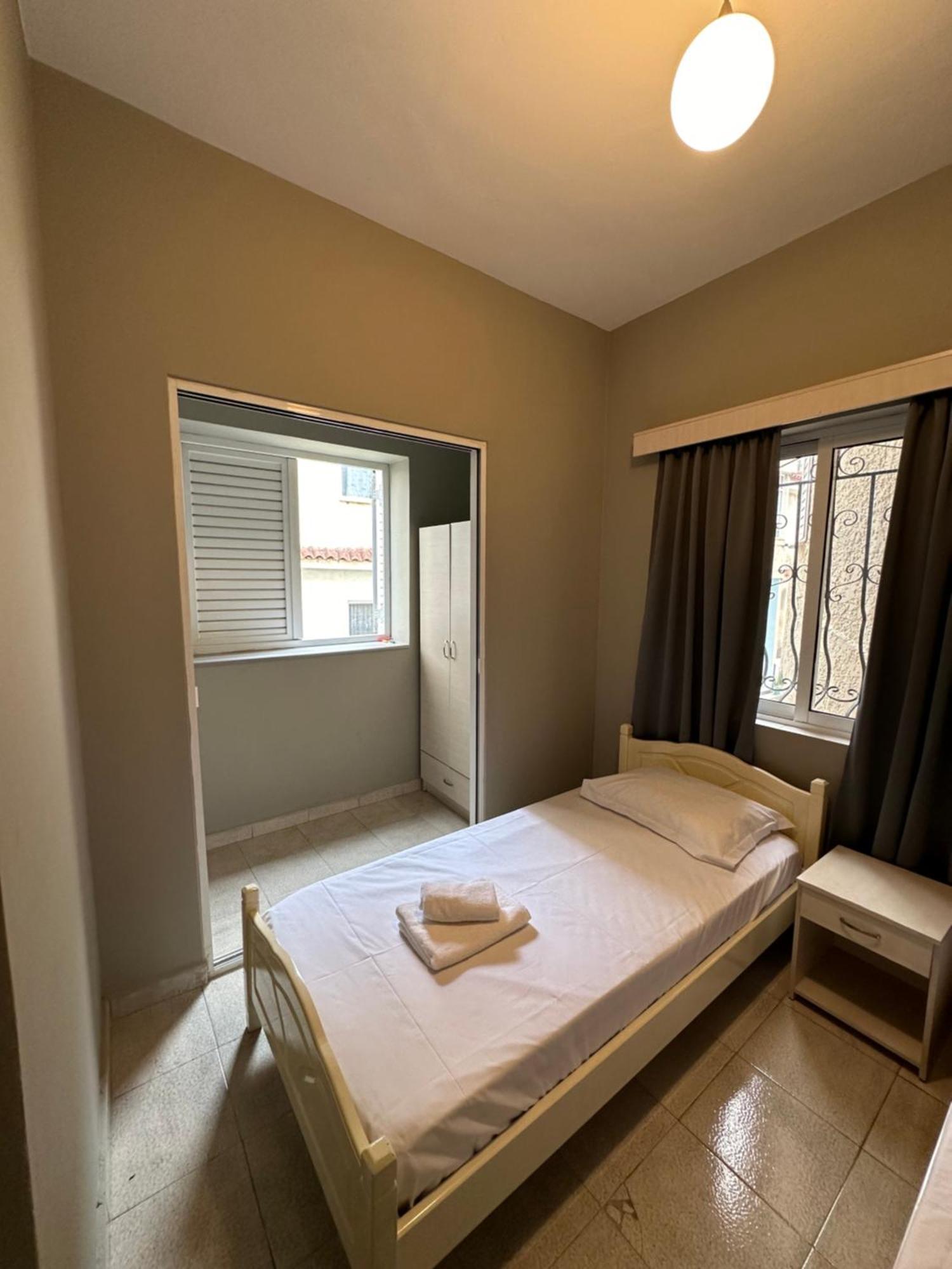 Olivias Apartments City Center Sarandë Exterior foto