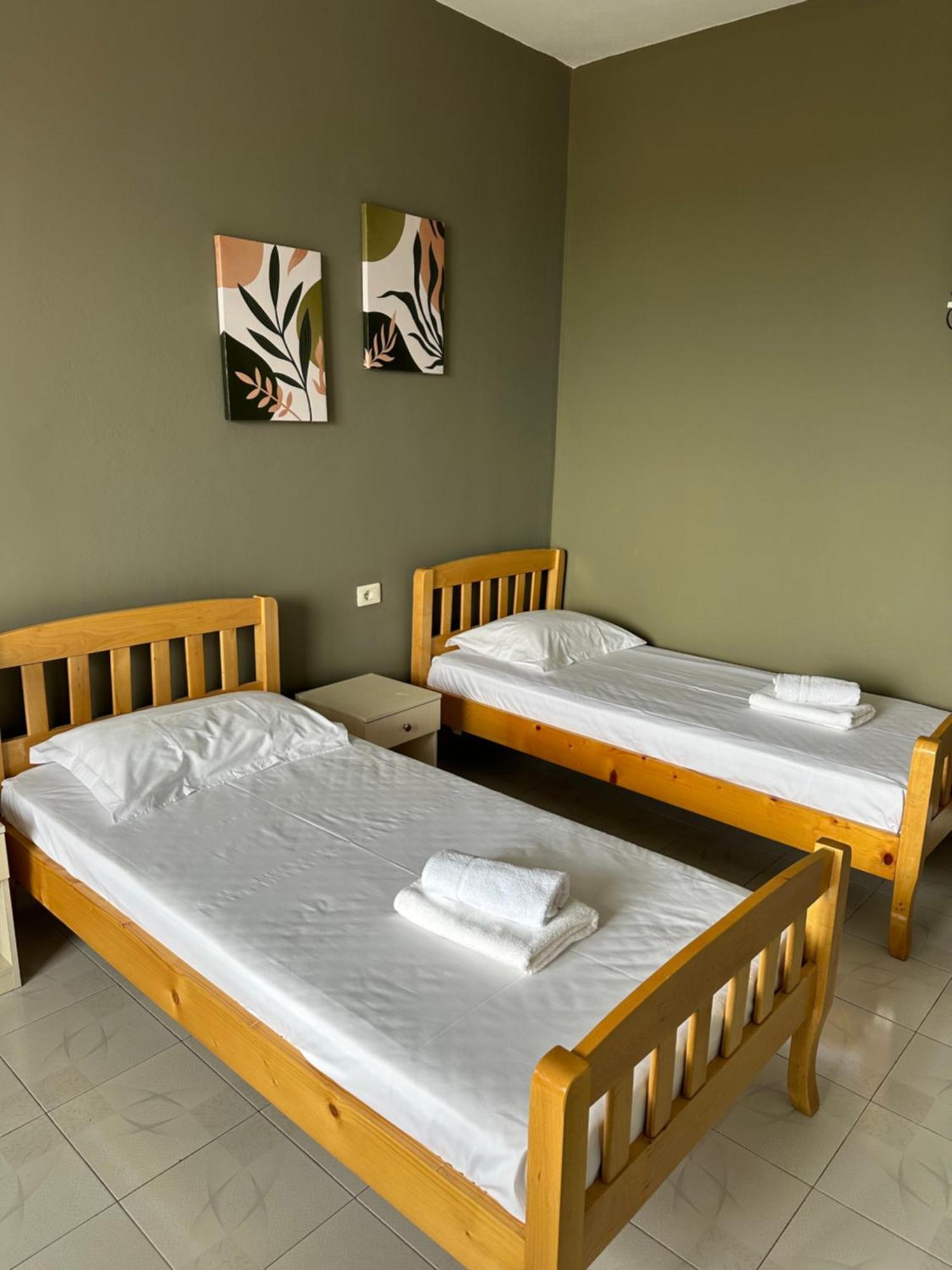 Olivias Apartments City Center Sarandë Exterior foto